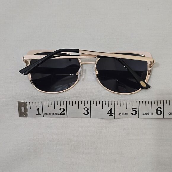 Oscar de La Renta Sunglasses